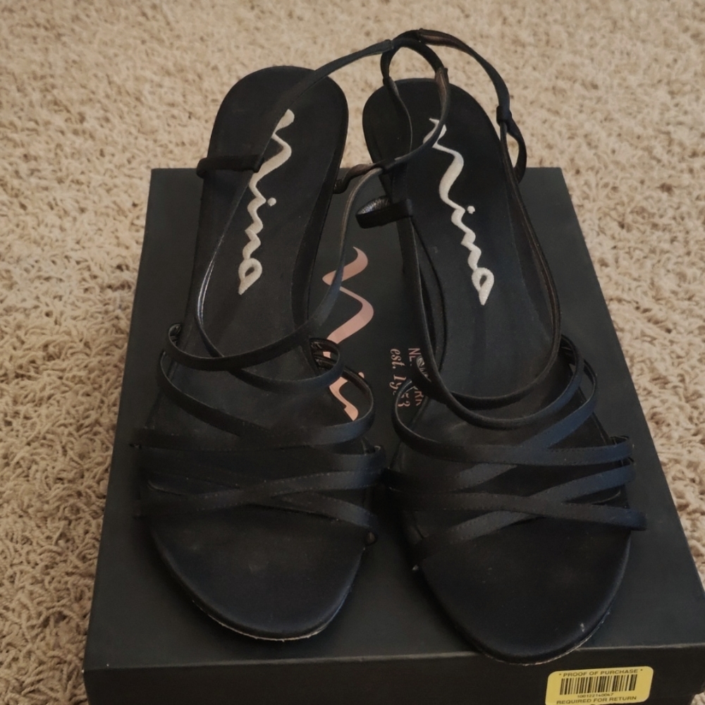 Nina strappy black sandals Size 9 1/2